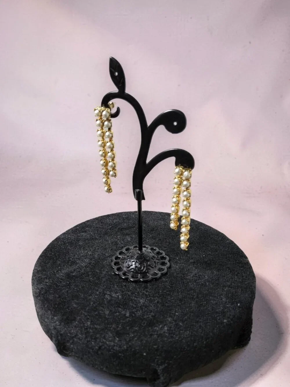 vintage gold tone faux pearl lined drop/dangle earrings